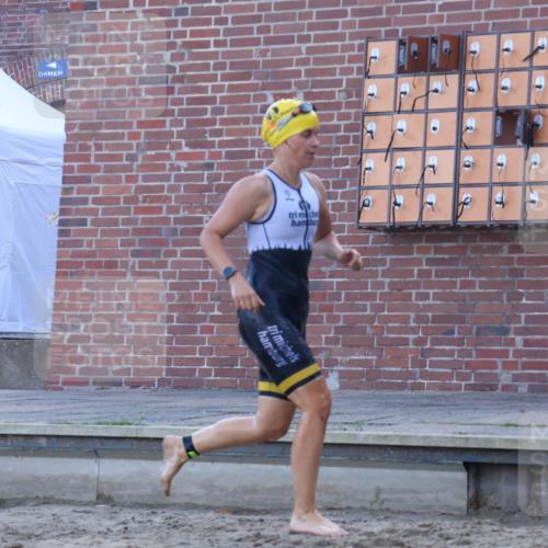 08.09.2024 - Stadtparktriathlon Luisa Fischer http://msf.ph/oto/6998615 08.09.2024 09:08:53 Schwimmen 135, 143, 161, 164, 178 meine-sportfotos.de