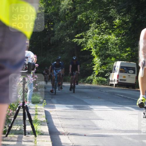 08.09.2024 - Stadtparktriathlon Zöllner http://msf.ph/oto/6998619 08.09.2024 10:56:15 Radfahren 395, 424, 427, 442, 444, 465, 537 meine-sportfotos.de