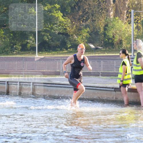 08.09.2024 - Stadtparktriathlon Luisa Fischer http://msf.ph/oto/6998644 08.09.2024 09:08:59 Schwimmen 143, 145, 162, 178 meine-sportfotos.de