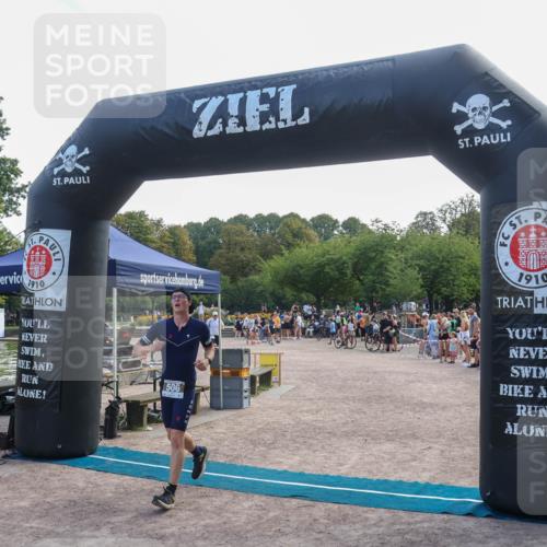 08.09.2024 - Stadtparktriathlon Luisa Fischer http://msf.ph/oto/6998679 08.09.2024 12:00:10 Ziel 506, 514, 516 meine-sportfotos.de