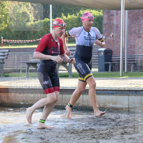 08.09.2024 - Stadtparktriathlon Luisa Fischer http://msf.ph/oto/6998681 08.09.2024 09:09:04 Schwimmen 143, 145, 162, 166 meine-sportfotos.de