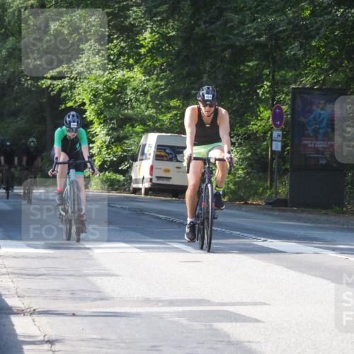 08.09.2024 - Stadtparktriathlon Zöllner http://msf.ph/oto/6998692 08.09.2024 10:56:35 Radfahren 324, 368, 410, 454, 479 meine-sportfotos.de