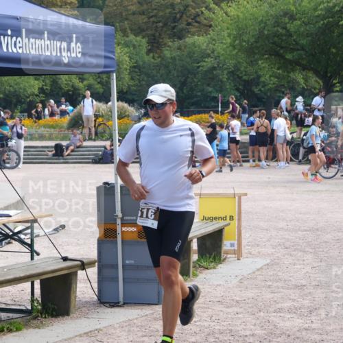 08.09.2024 - Stadtparktriathlon Luisa Fischer http://msf.ph/oto/6998709 08.09.2024 12:00:14 Ziel 506, 516 meine-sportfotos.de