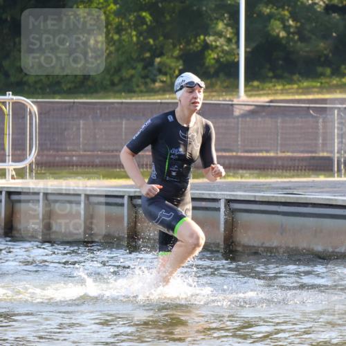 08.09.2024 - Stadtparktriathlon Luisa Fischer http://msf.ph/oto/6998713 08.09.2024 09:09:11 Schwimmen 145, 146, 160, 162, 166 meine-sportfotos.de