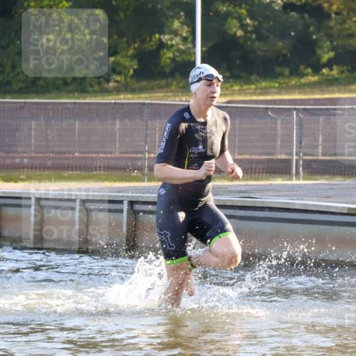 08.09.2024 - Stadtparktriathlon Luisa Fischer http://msf.ph/oto/6998718 08.09.2024 09:09:11 Schwimmen 145, 146, 160, 162, 166 meine-sportfotos.de