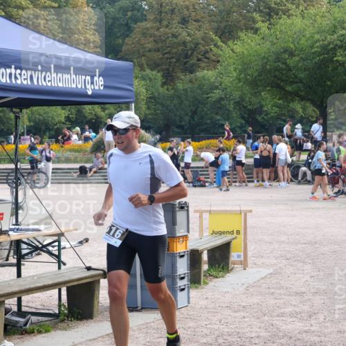 08.09.2024 - Stadtparktriathlon Luisa Fischer http://msf.ph/oto/6998721 08.09.2024 12:00:14 Ziel 506, 516 meine-sportfotos.de