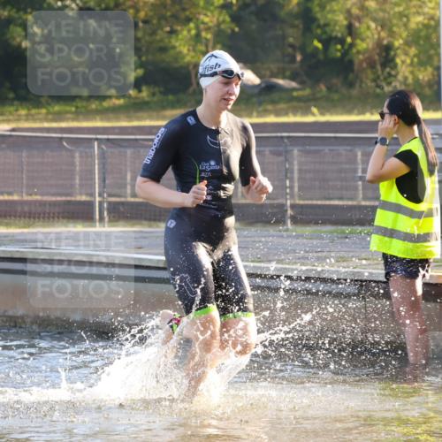 08.09.2024 - Stadtparktriathlon Luisa Fischer http://msf.ph/oto/6998724 08.09.2024 09:09:12 Schwimmen 146, 160, 162, 166 meine-sportfotos.de