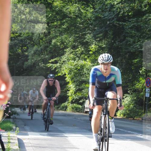 08.09.2024 - Stadtparktriathlon Zöllner http://msf.ph/oto/6998738 08.09.2024 10:56:46 Radfahren 345, 368, 410, 479, 493, 516, 535, 550 meine-sportfotos.de