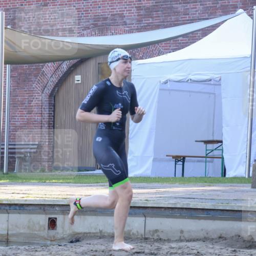 08.09.2024 - Stadtparktriathlon Luisa Fischer http://msf.ph/oto/6998742 08.09.2024 09:09:14 Schwimmen 146, 160, 166 meine-sportfotos.de