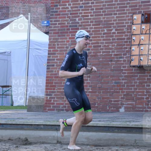 08.09.2024 - Stadtparktriathlon Luisa Fischer http://msf.ph/oto/6998752 08.09.2024 09:09:15 Schwimmen 146, 160, 166 meine-sportfotos.de