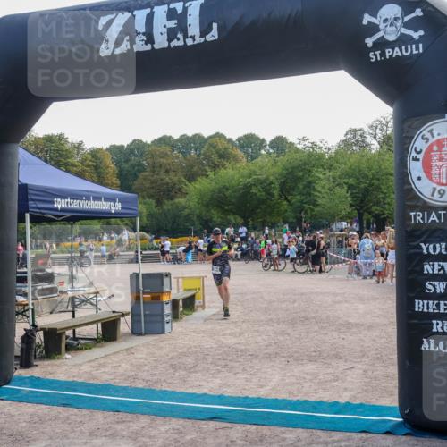 08.09.2024 - Stadtparktriathlon Luisa Fischer http://msf.ph/oto/6998758 08.09.2024 12:00:24 Ziel 544 meine-sportfotos.de