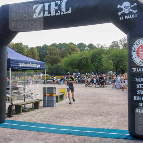 08.09.2024 - Stadtparktriathlon Luisa Fischer http://msf.ph/oto/6998766 08.09.2024 12:00:24 Ziel 544 meine-sportfotos.de