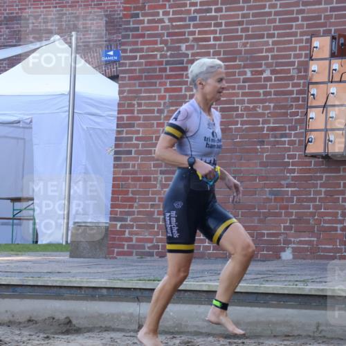 08.09.2024 - Stadtparktriathlon Luisa Fischer http://msf.ph/oto/6998783 08.09.2024 09:09:18 Schwimmen 146, 160, 166 meine-sportfotos.de