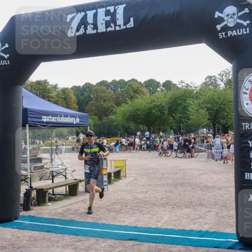 08.09.2024 - Stadtparktriathlon Luisa Fischer http://msf.ph/oto/6998787 08.09.2024 12:00:25 Ziel 544 meine-sportfotos.de