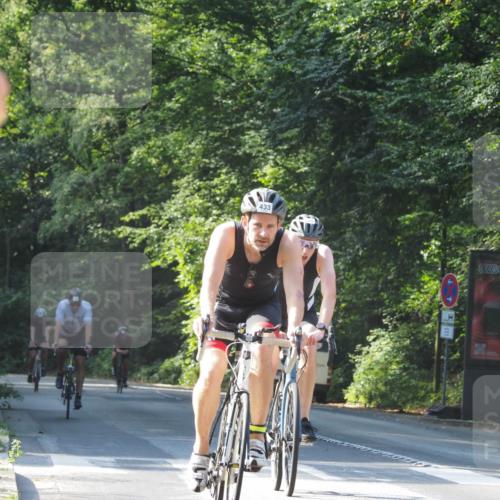 08.09.2024 - Stadtparktriathlon Zöllner http://msf.ph/oto/6998826 08.09.2024 10:56:55 Radfahren 345, 375, 433, 472, 535, 538, 557 meine-sportfotos.de