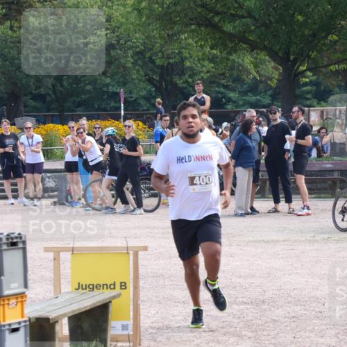 08.09.2024 - Stadtparktriathlon Luisa Fischer http://msf.ph/oto/6998842 08.09.2024 12:01:48 Ziel 400 meine-sportfotos.de