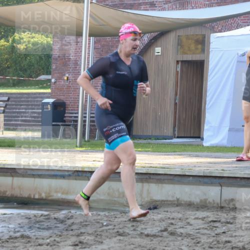 08.09.2024 - Stadtparktriathlon Luisa Fischer http://msf.ph/oto/6998849 08.09.2024 09:10:08 Schwimmen 179 meine-sportfotos.de