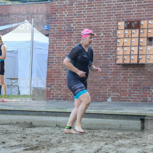 08.09.2024 - Stadtparktriathlon Luisa Fischer http://msf.ph/oto/6998860 08.09.2024 09:10:10 Schwimmen 179 meine-sportfotos.de