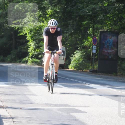 08.09.2024 - Stadtparktriathlon Zöllner http://msf.ph/oto/6998879 08.09.2024 10:57:03 Radfahren 375, 389, 472, 515, 557 meine-sportfotos.de