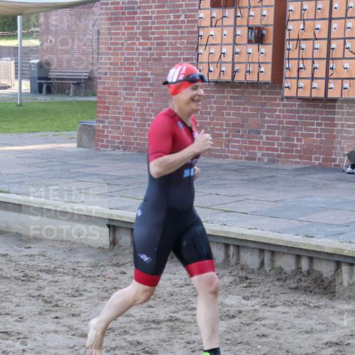 08.09.2024 - Stadtparktriathlon Luisa Fischer http://msf.ph/oto/6998889 08.09.2024 09:10:44 Schwimmen 148 meine-sportfotos.de