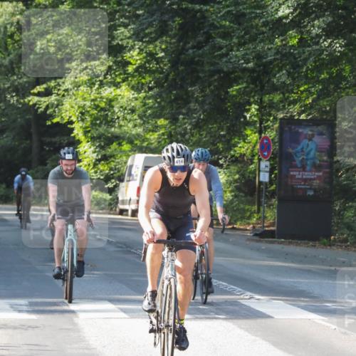 08.09.2024 - Stadtparktriathlon Zöllner http://msf.ph/oto/6998909 08.09.2024 10:57:28 Radfahren 369, 383, 414, 459, 480, 485, 504, 512 meine-sportfotos.de