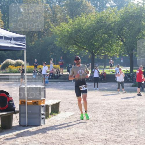 08.09.2024 - Stadtparktriathlon Luisa Fischer http://msf.ph/oto/6998934 08.09.2024 09:31:08 Schwimmen  meine-sportfotos.de