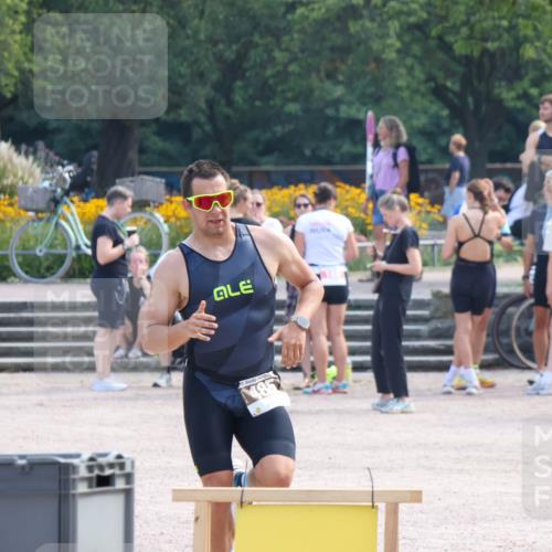 08.09.2024 - Stadtparktriathlon Luisa Fischer http://msf.ph/oto/6998940 08.09.2024 12:02:23 Ziel 485 meine-sportfotos.de