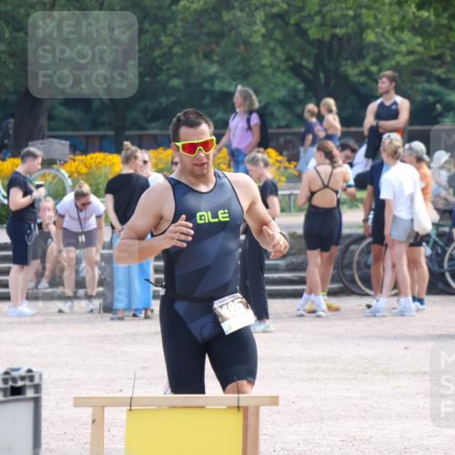 08.09.2024 - Stadtparktriathlon Luisa Fischer http://msf.ph/oto/6998950 08.09.2024 12:02:24 Ziel 485 meine-sportfotos.de