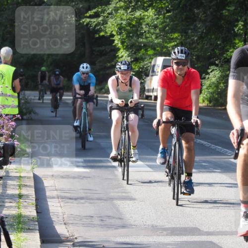 08.09.2024 - Stadtparktriathlon Zöllner http://msf.ph/oto/6998975 08.09.2024 10:57:49 Radfahren 317, 338, 394, 420, 457, 464, 483, 546 meine-sportfotos.de