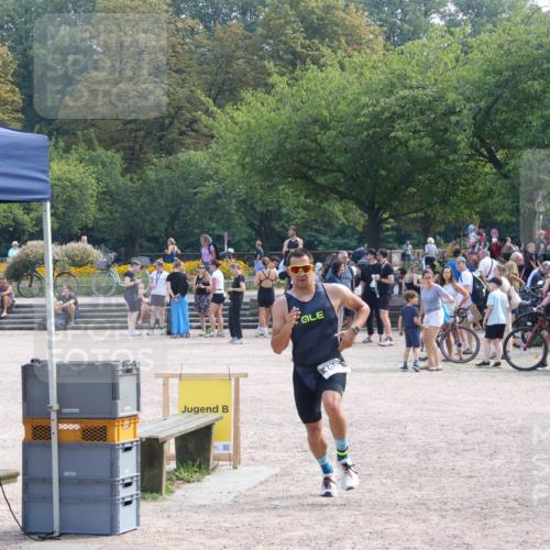 08.09.2024 - Stadtparktriathlon Luisa Fischer http://msf.ph/oto/6998986 08.09.2024 12:02:25 Ziel 485 meine-sportfotos.de