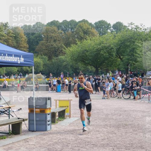 08.09.2024 - Stadtparktriathlon Luisa Fischer http://msf.ph/oto/6998998 08.09.2024 12:02:25 Ziel 485 meine-sportfotos.de