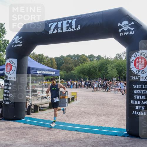 08.09.2024 - Stadtparktriathlon Luisa Fischer http://msf.ph/oto/6999020 08.09.2024 12:02:26 Ziel 485 meine-sportfotos.de