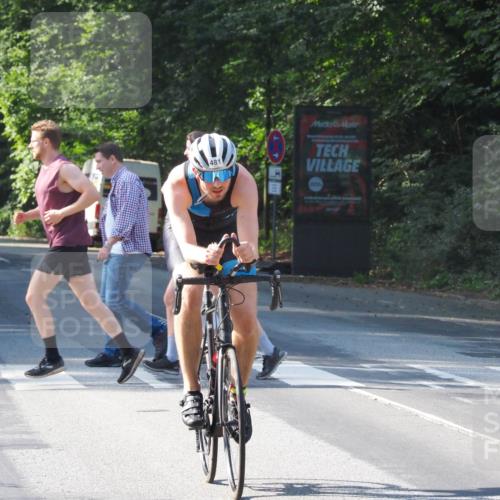 08.09.2024 - Stadtparktriathlon Zöllner http://msf.ph/oto/6999054 08.09.2024 10:58:09 Radfahren 421, 481, 492, 499 meine-sportfotos.de