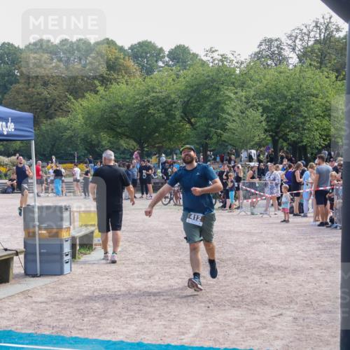 08.09.2024 - Stadtparktriathlon Luisa Fischer http://msf.ph/oto/6999075 08.09.2024 12:03:19 Ziel 412, 501 meine-sportfotos.de