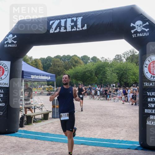 08.09.2024 - Stadtparktriathlon Luisa Fischer http://msf.ph/oto/6999184 08.09.2024 12:03:24 Ziel 412, 499, 501 meine-sportfotos.de
