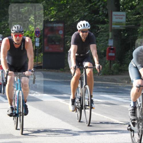 08.09.2024 - Stadtparktriathlon Zöllner http://msf.ph/oto/6999234 08.09.2024 10:58:59 Radfahren 335, 396, 403, 430, 452, 475, 533 meine-sportfotos.de