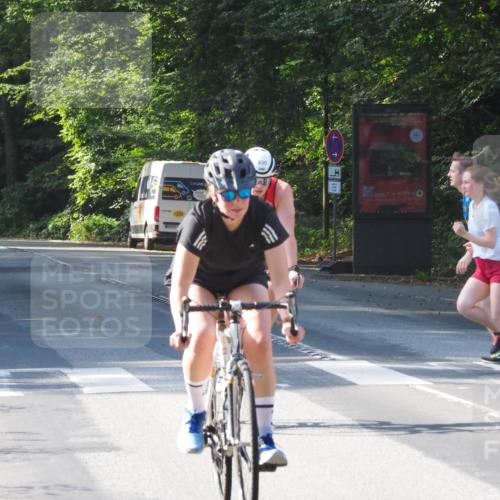 08.09.2024 - Stadtparktriathlon Zöllner http://msf.ph/oto/6999248 08.09.2024 10:59:02 Radfahren 335, 396, 403, 430, 452, 475, 533 meine-sportfotos.de