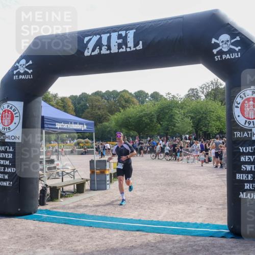 08.09.2024 - Stadtparktriathlon Luisa Fischer http://msf.ph/oto/6999292 08.09.2024 12:03:35 Ziel 404 meine-sportfotos.de