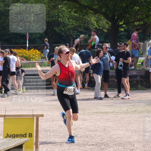 08.09.2024 - Stadtparktriathlon Luisa Fischer http://msf.ph/oto/6999387 08.09.2024 12:04:58 Ziel 559 meine-sportfotos.de