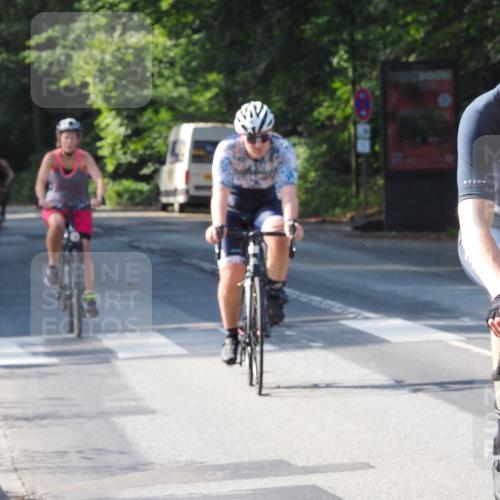 08.09.2024 - Stadtparktriathlon Zöllner http://msf.ph/oto/6999407 08.09.2024 10:59:57 Radfahren 351, 355, 367, 371, 434, 487, 531, 547 meine-sportfotos.de