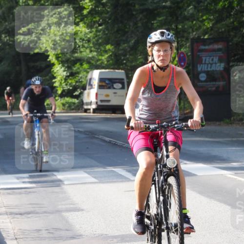08.09.2024 - Stadtparktriathlon Zöllner http://msf.ph/oto/6999427 08.09.2024 11:00:00 Radfahren 315, 351, 367, 371, 434, 487, 547 meine-sportfotos.de