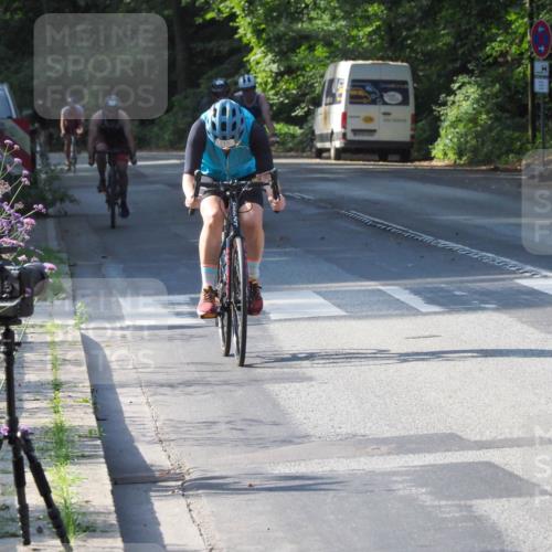 08.09.2024 - Stadtparktriathlon Zöllner http://msf.ph/oto/6999835 08.09.2024 11:00:07 Radfahren 315, 422, 434, 450, 541 meine-sportfotos.de