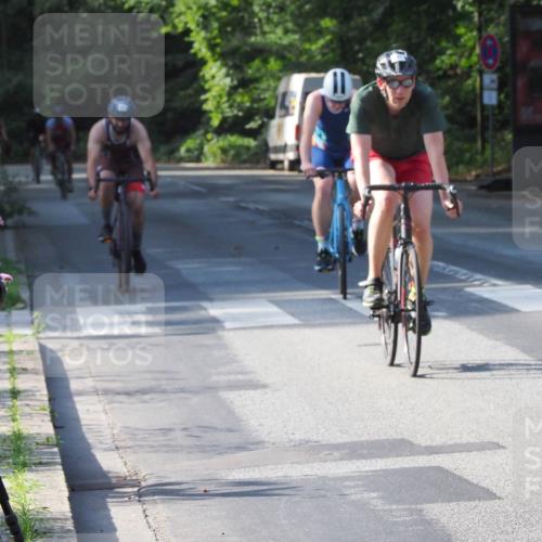 08.09.2024 - Stadtparktriathlon Zöllner http://msf.ph/oto/6999847 08.09.2024 11:00:09 Radfahren 315, 422, 450, 471, 529, 541 meine-sportfotos.de