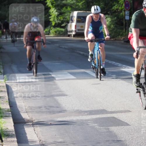 08.09.2024 - Stadtparktriathlon Zöllner http://msf.ph/oto/6999851 08.09.2024 11:00:10 Radfahren 315, 422, 437, 450, 471, 529, 541 meine-sportfotos.de