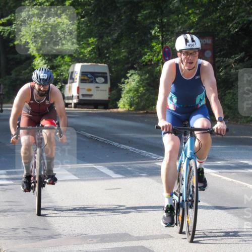 08.09.2024 - Stadtparktriathlon Zöllner http://msf.ph/oto/6999856 08.09.2024 11:00:11 Radfahren 315, 422, 437, 450, 471, 494, 529, 541 meine-sportfotos.de