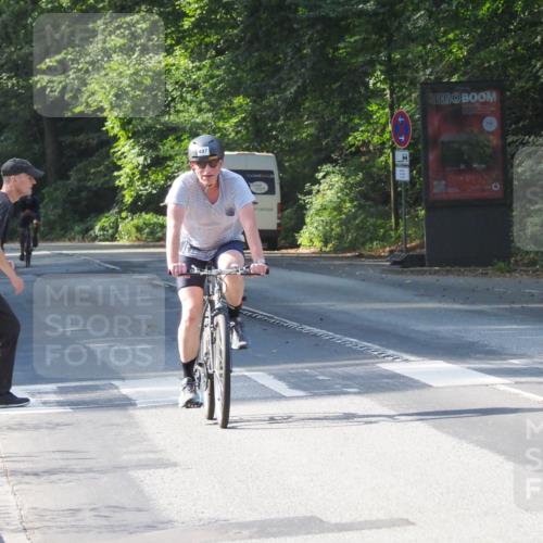 08.09.2024 - Stadtparktriathlon Zöllner http://msf.ph/oto/6999873 08.09.2024 11:00:23 Radfahren 408, 415, 437, 494, 497 meine-sportfotos.de