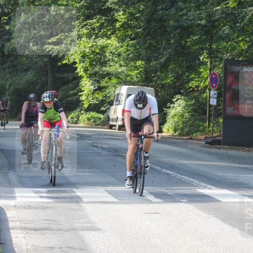 08.09.2024 - Stadtparktriathlon Zöllner http://msf.ph/oto/6999944 08.09.2024 11:01:03 Radfahren 289, 364, 392, 400, 405, 478, 551 meine-sportfotos.de