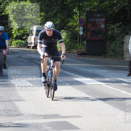08.09.2024 - Stadtparktriathlon Zöllner http://msf.ph/oto/6999987 08.09.2024 11:01:15 Radfahren 43, 399, 429, 506, 527, 549, 551 meine-sportfotos.de