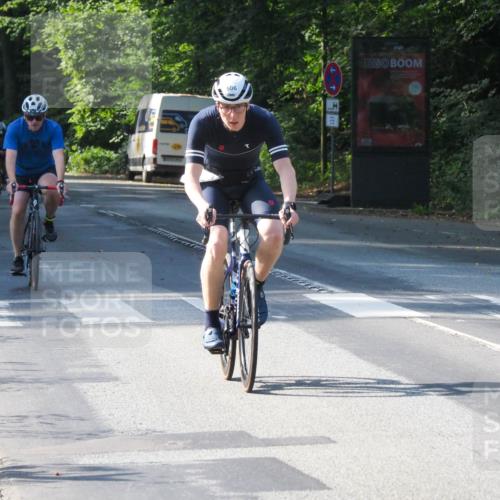 08.09.2024 - Stadtparktriathlon Zöllner http://msf.ph/oto/6999990 08.09.2024 11:01:15 Radfahren 43, 399, 429, 506, 527, 549, 551 meine-sportfotos.de