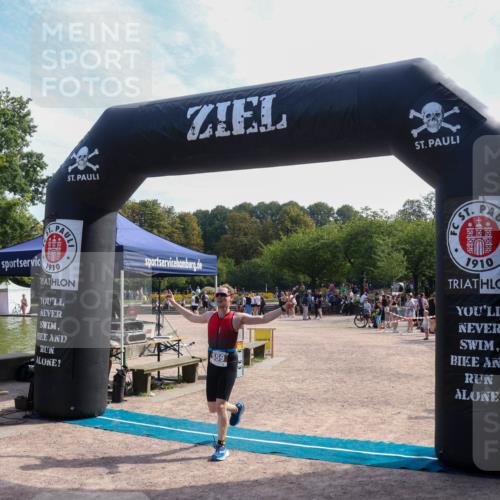 08.09.2024 - Stadtparktriathlon Luisa Fischer http://msf.ph/oto/7000009 08.09.2024 12:05:01 Ziel 559 meine-sportfotos.de